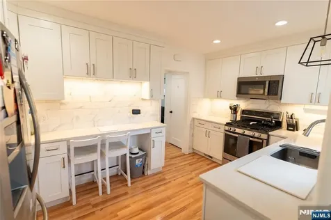 52 Knollwood Terrace Clifton NJ 07012