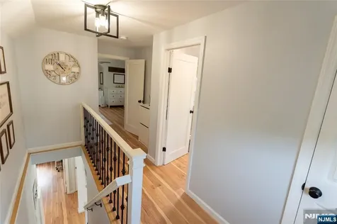 52 Knollwood Terrace Clifton NJ 07012
