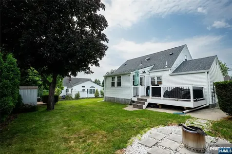 52 Knollwood Terrace Clifton NJ 07012