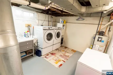 52 Knollwood Terrace Clifton NJ 07012