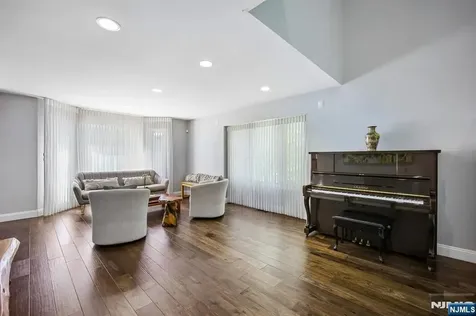 182 Clarken Drive West Orange NJ 07052