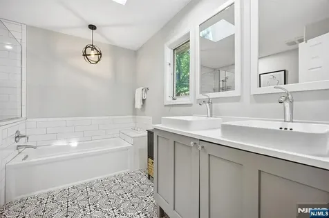 182 Clarken Drive West Orange NJ 07052