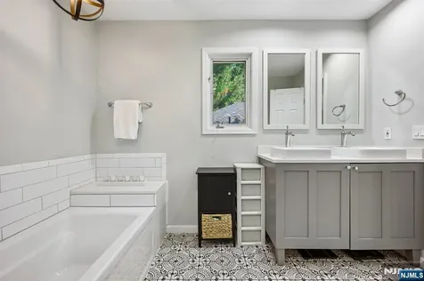 182 Clarken Drive West Orange NJ 07052