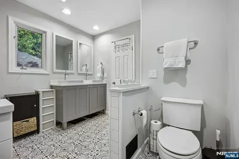 182 Clarken Drive West Orange NJ 07052