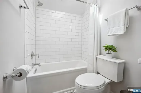 182 Clarken Drive West Orange NJ 07052