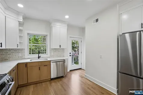 318 Halsey Road Par-troy Hills Twp. NJ 07054