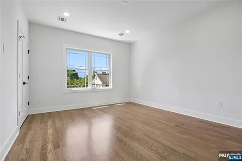 318 Halsey Road Par-troy Hills Twp. NJ 07054