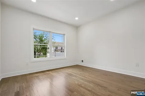 318 Halsey Road Par-troy Hills Twp. NJ 07054