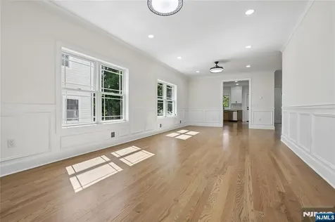 318 Halsey Road Par-troy Hills Twp. NJ 07054
