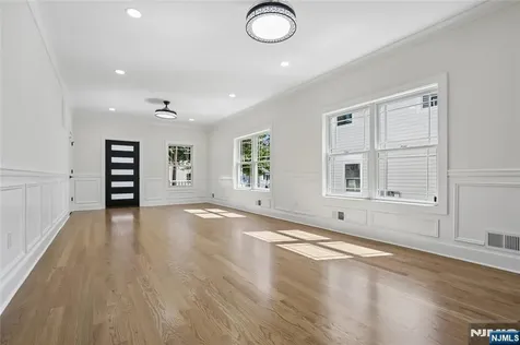 318 Halsey Road Par-troy Hills Twp. NJ 07054