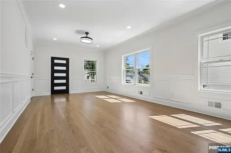 318 Halsey Road Par-troy Hills Twp. NJ 07054