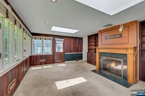 12 Glenwood Avenue Demarest NJ 07627