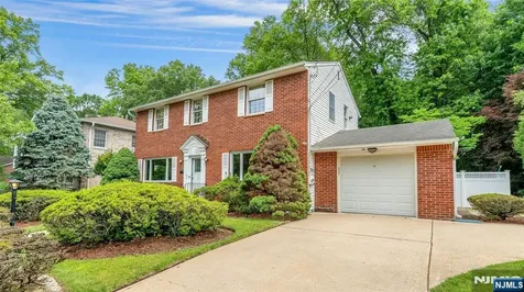 12 Glenwood Avenue Demarest NJ 07627