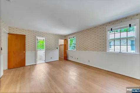 12 Glenwood Avenue Demarest NJ 07627