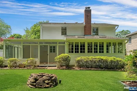 12 Glenwood Avenue Demarest NJ 07627