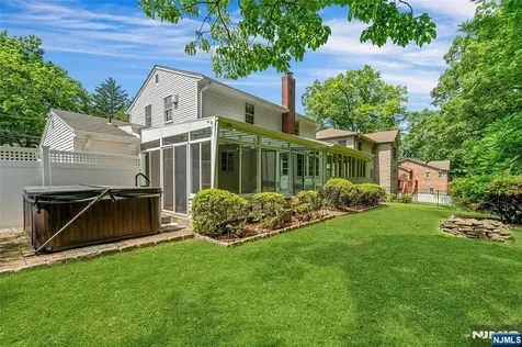 12 Glenwood Avenue Demarest NJ 07627
