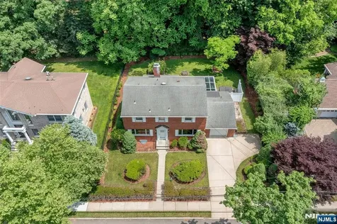 12 Glenwood Avenue Demarest NJ 07627