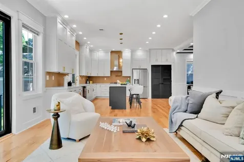 22 14th Street Kenilworth NJ 07033