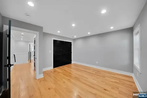 22 14th Street Kenilworth NJ 07033