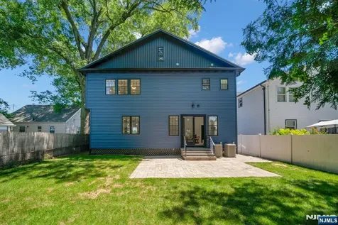 22 14th Street Kenilworth NJ 07033