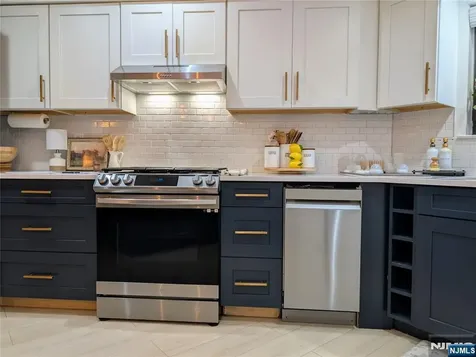 20 Quincy Lane West Milford NJ 07480