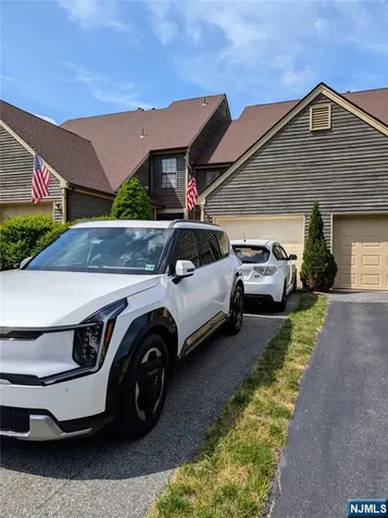 20 Quincy Lane West Milford NJ 07480