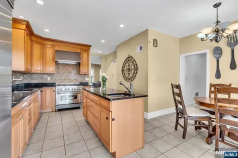 467 Summit Hackensack NJ 07601