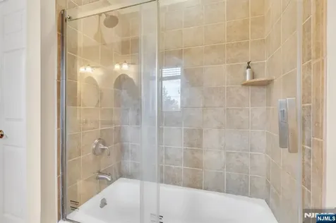 467 Summit Hackensack NJ 07601