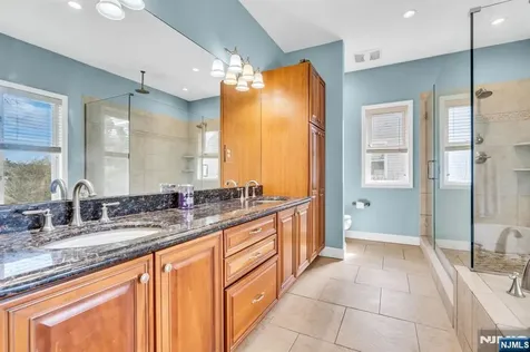 467 Summit Hackensack NJ 07601