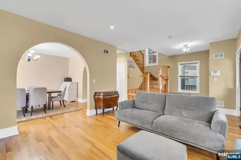 467 Summit Hackensack NJ 07601
