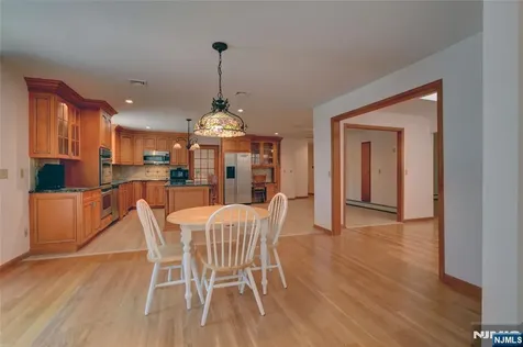 34 Knoll Road Wayne NJ 07470