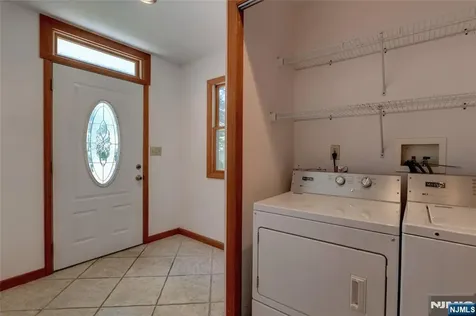 34 Knoll Road Wayne NJ 07470