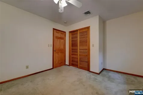34 Knoll Road Wayne NJ 07470