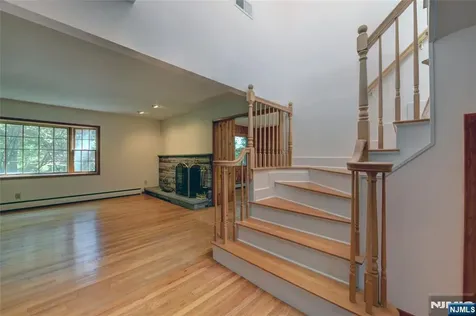 34 Knoll Road Wayne NJ 07470