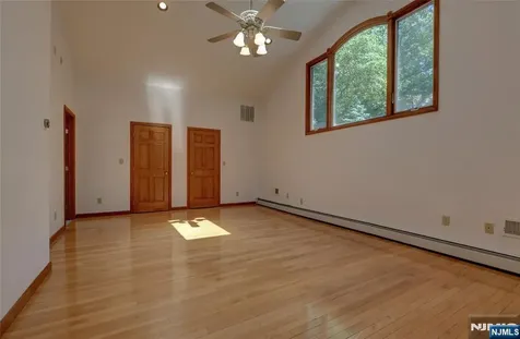 34 Knoll Road Wayne NJ 07470
