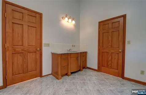 34 Knoll Road Wayne NJ 07470