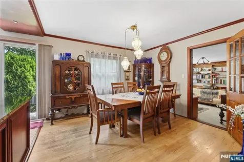 17 River Drive Elmwood Park NJ 07407
