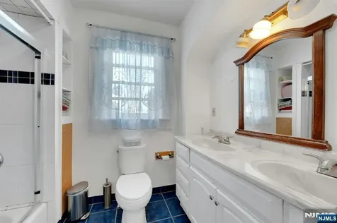 541 Page Avenue Lyndhurst NJ 07071