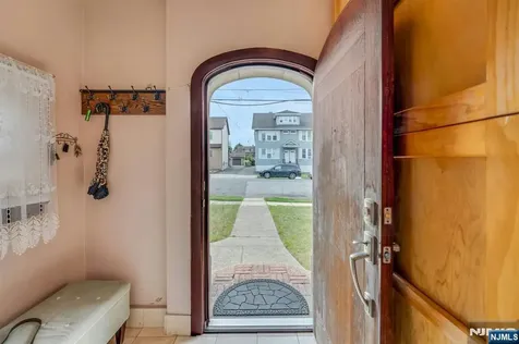 541 Page Avenue Lyndhurst NJ 07071