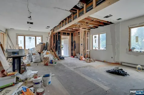 541 Page Avenue Lyndhurst NJ 07071