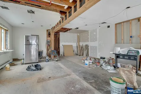 541 Page Avenue Lyndhurst NJ 07071
