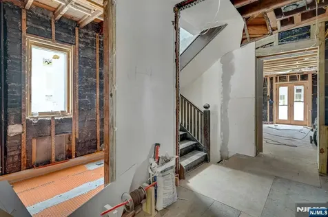 541 Page Avenue Lyndhurst NJ 07071