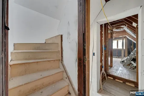 541 Page Avenue Lyndhurst NJ 07071