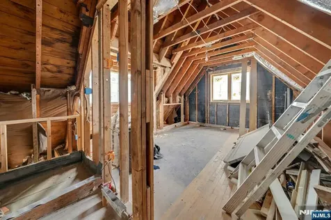 541 Page Avenue Lyndhurst NJ 07071