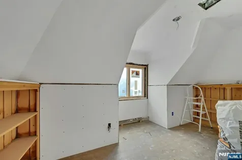 541 Page Avenue Lyndhurst NJ 07071