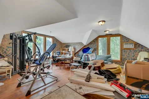 541 Page Avenue Lyndhurst NJ 07071