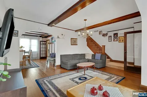 541 Page Avenue Lyndhurst NJ 07071