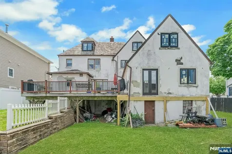 541 Page Avenue Lyndhurst NJ 07071