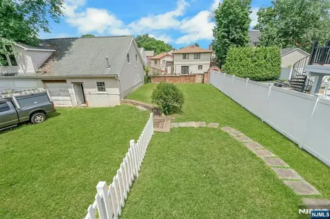 541 Page Avenue Lyndhurst NJ 07071