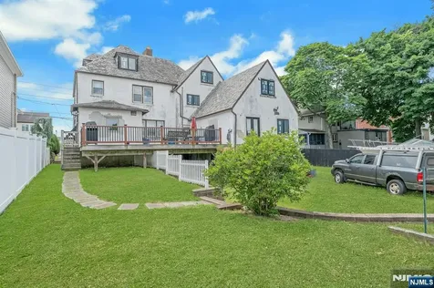 541 Page Avenue Lyndhurst NJ 07071